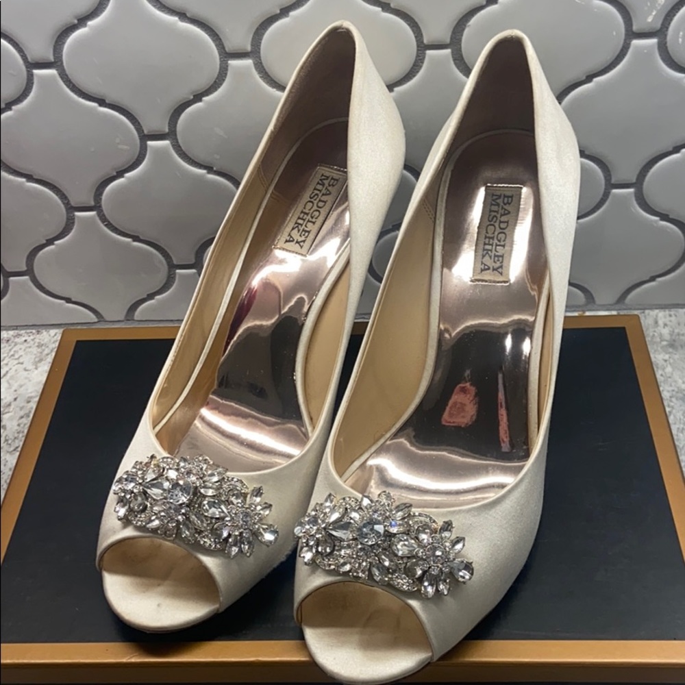 Badgley Mischka Peep Toe Evening Wedges